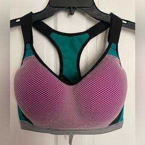 VS 34DD padded sports bra